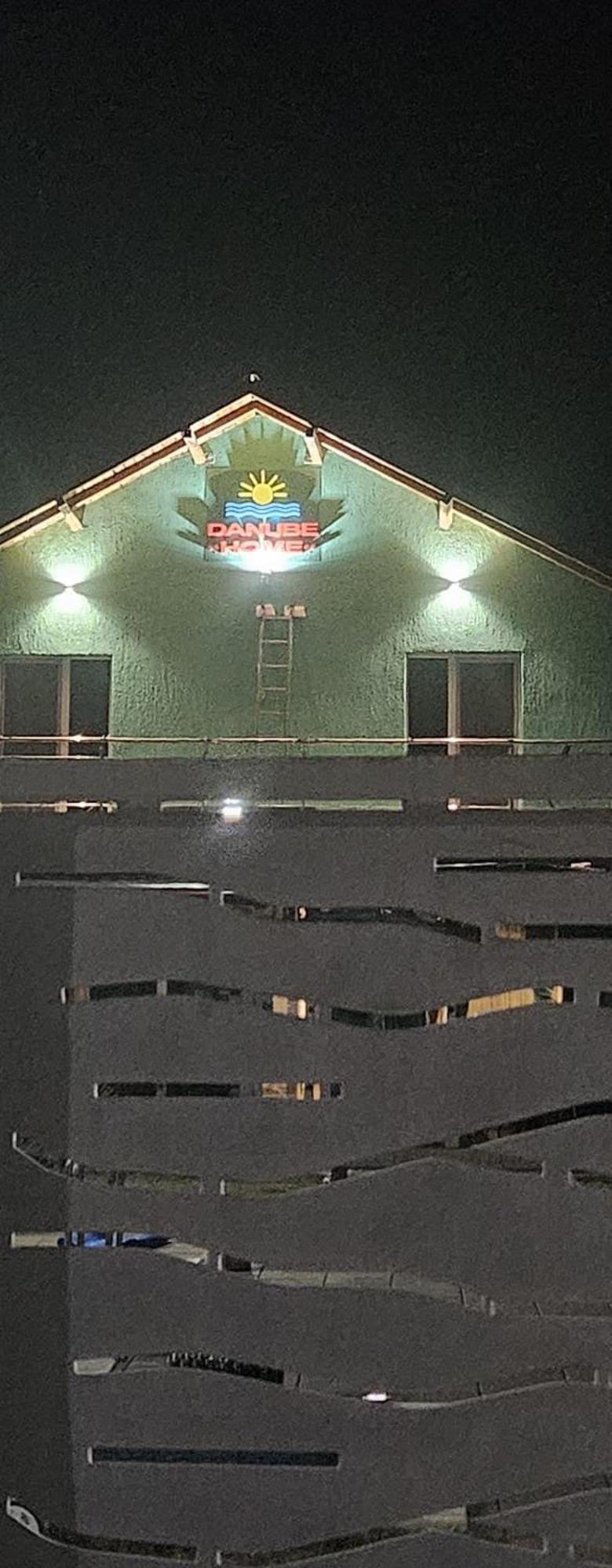 Danube Home Ostrovu Corbului エクステリア 写真